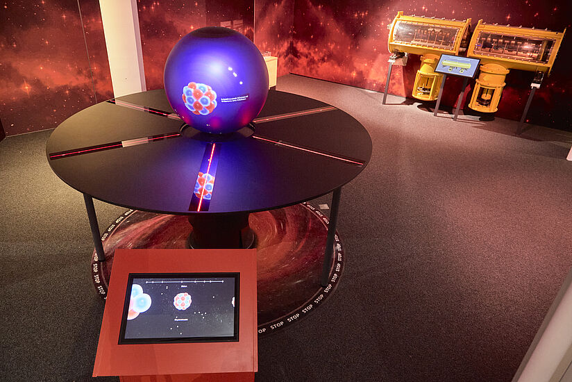 Teilchenphysik im Deutschen Museum Bonn: Neuer Erlebnisraum lädt zum Entdecken ein